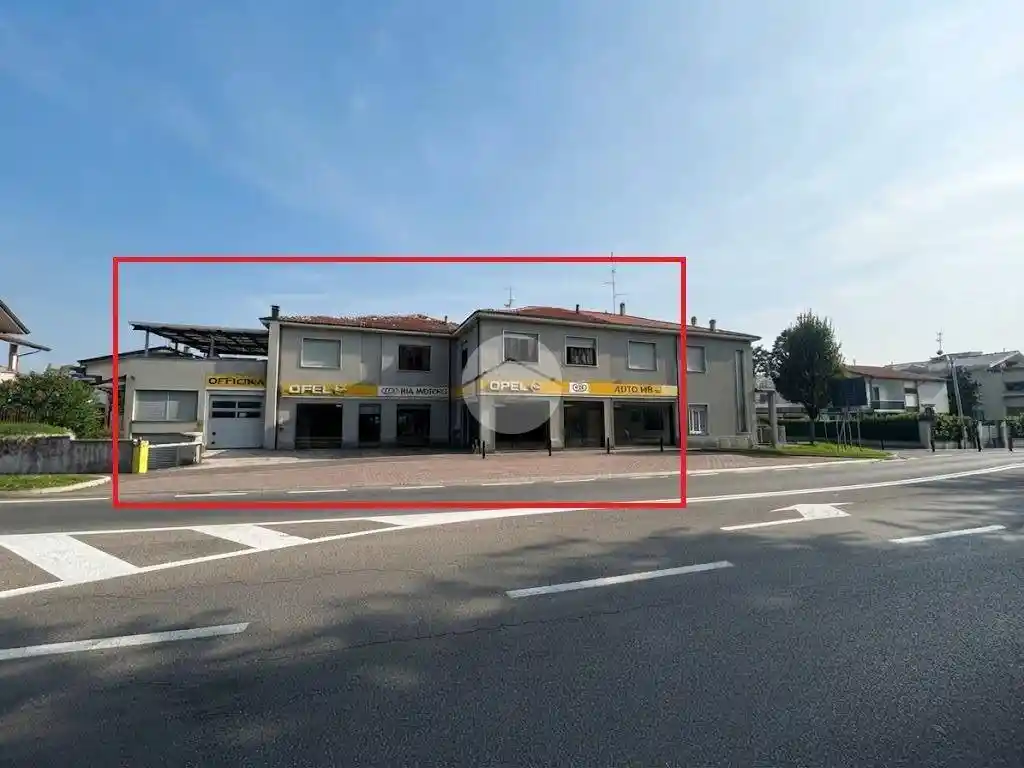 Palazzo - Edificio in vendita a Arcore