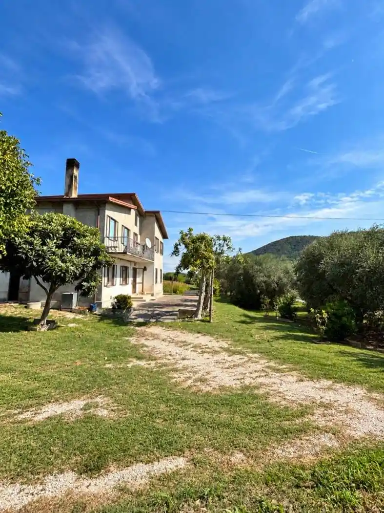 Casa indipendente in vendita a Arquà Petrarca