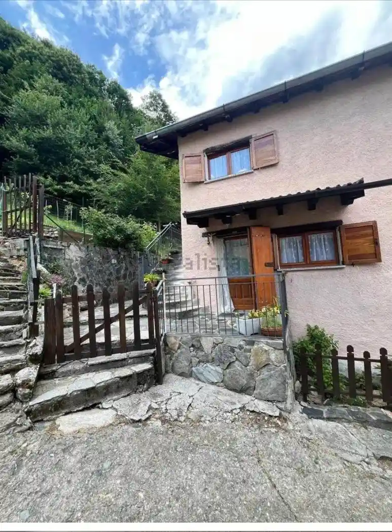 Rustico - Casale in vendita a Gravedona ed Uniti