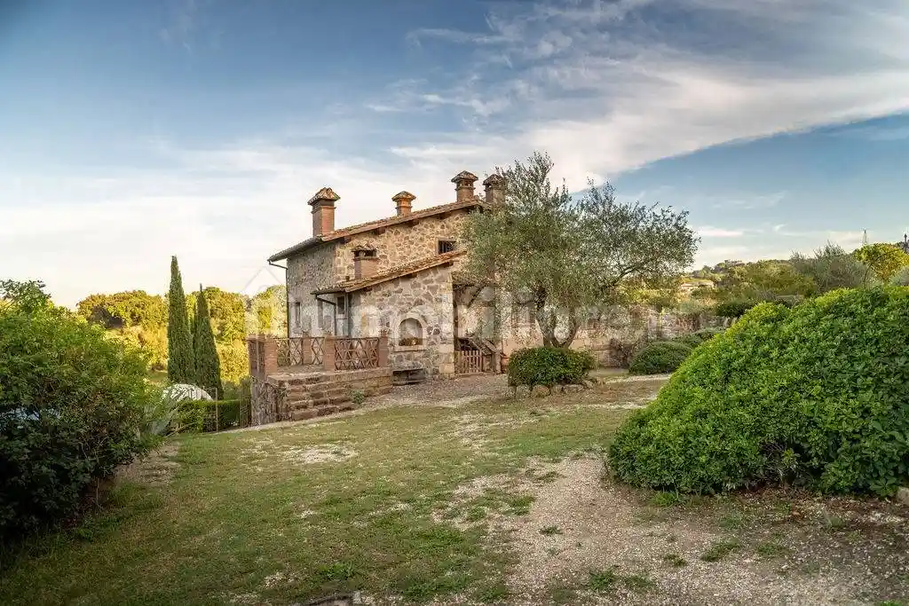 Rustico - Casale in vendita a Soriano nel Cimino