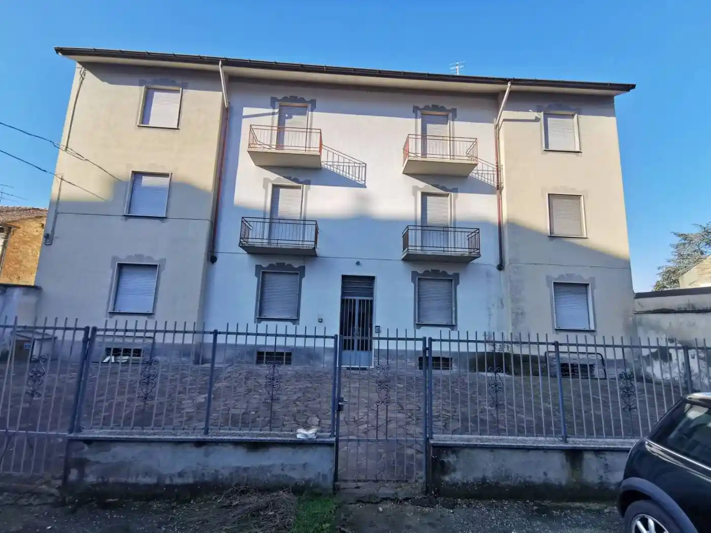 Palazzo - Edificio in vendita a Casteggio