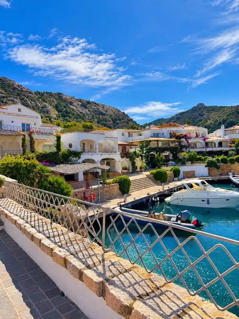 Appartamento in vendita a Arzachena