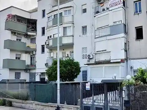 Appartamento in vendita a Palermo