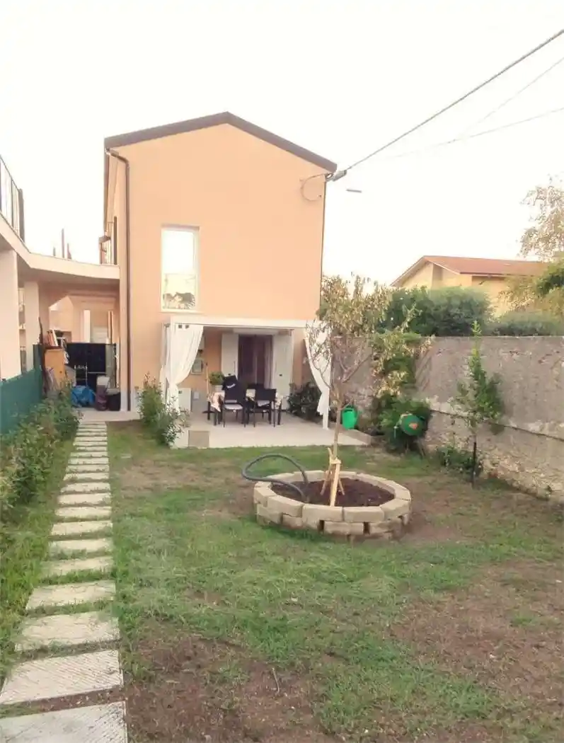 Villetta a schiera in vendita a Sarzana