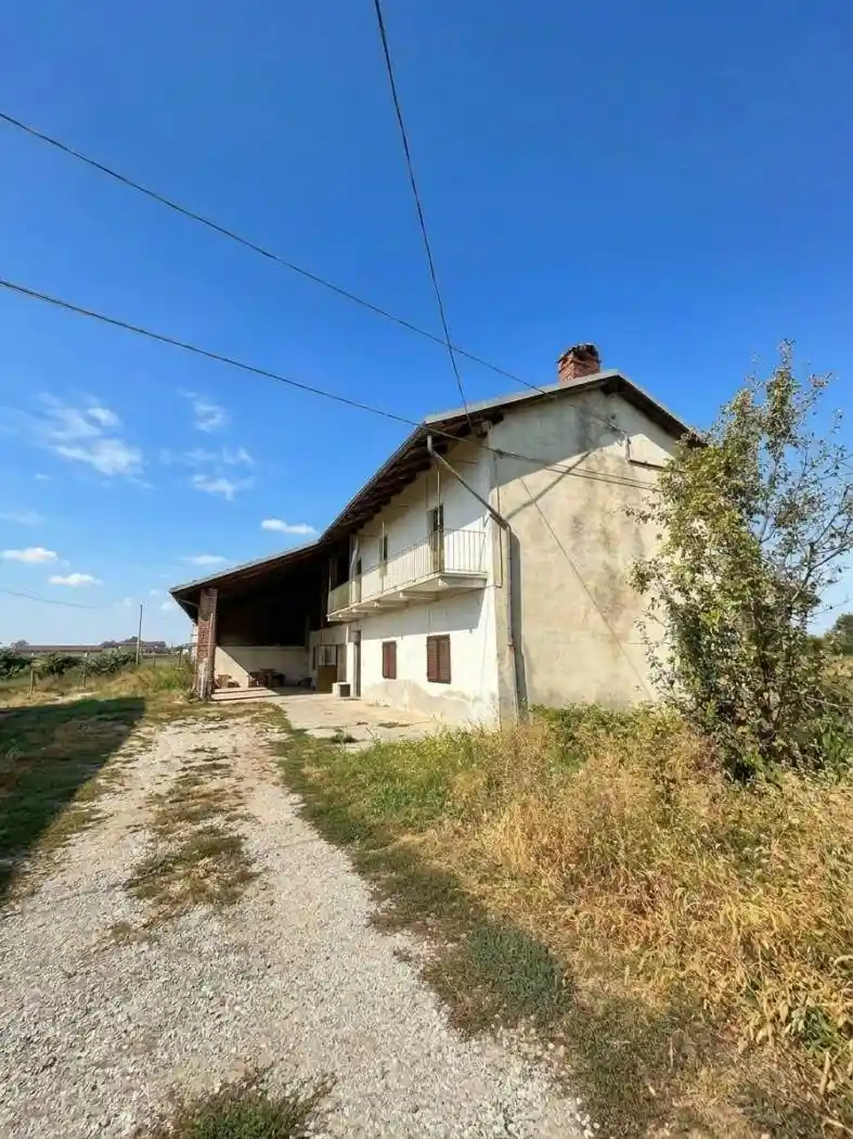 Rustico - Casale in vendita a Cuneo
