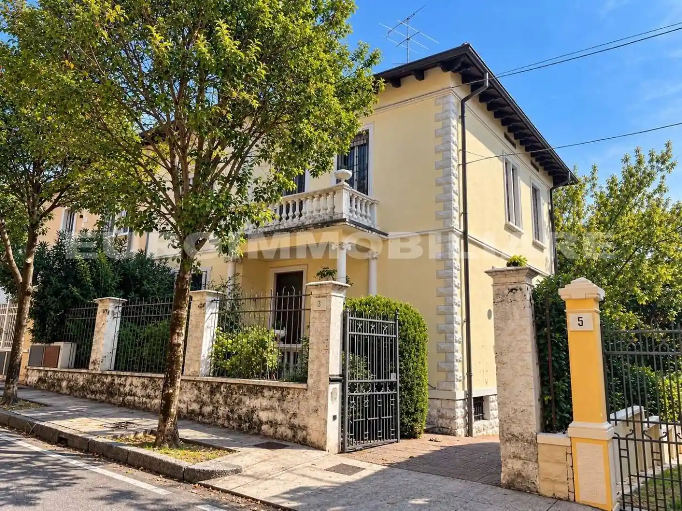 Villa in vendita a Brescia