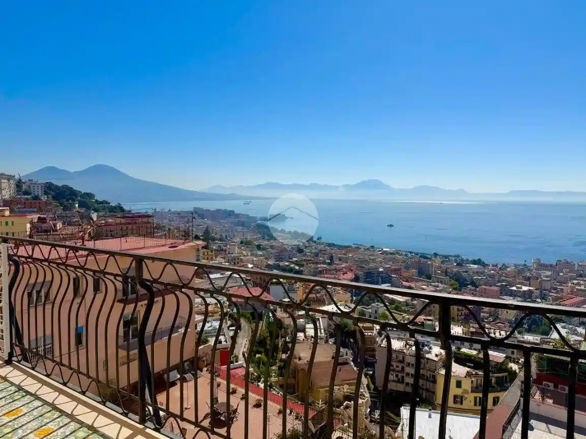 Appartamento in vendita a Napoli