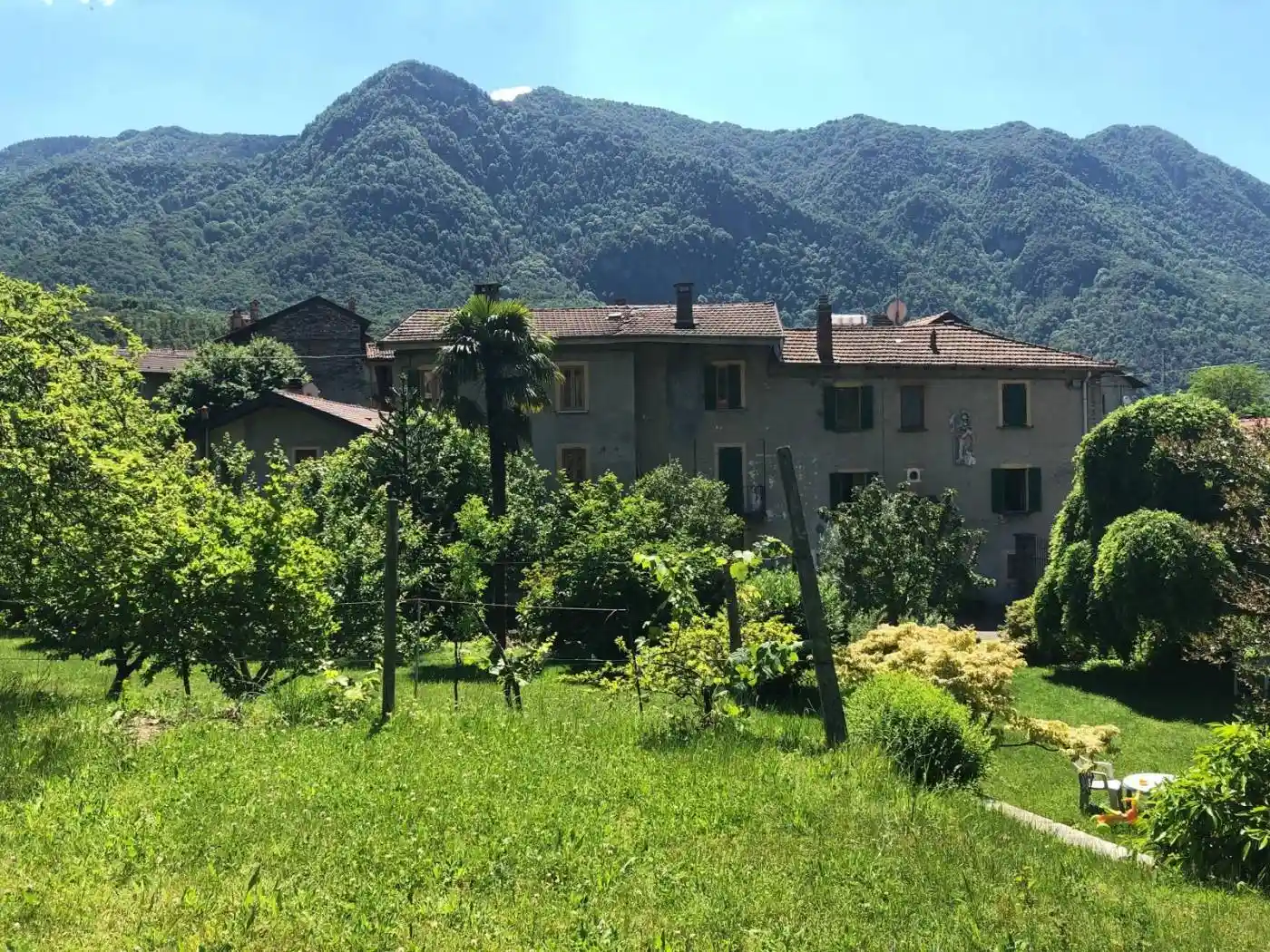 Villa in vendita a Castelveccana