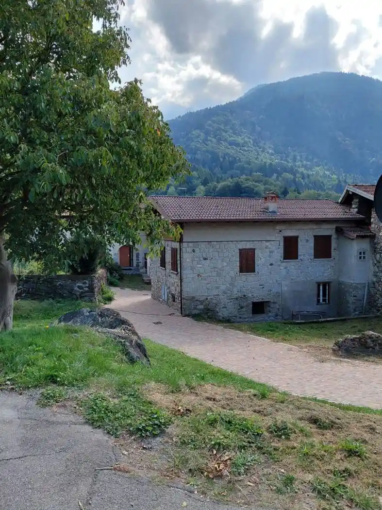 Casa indipendente in vendita a Sonico