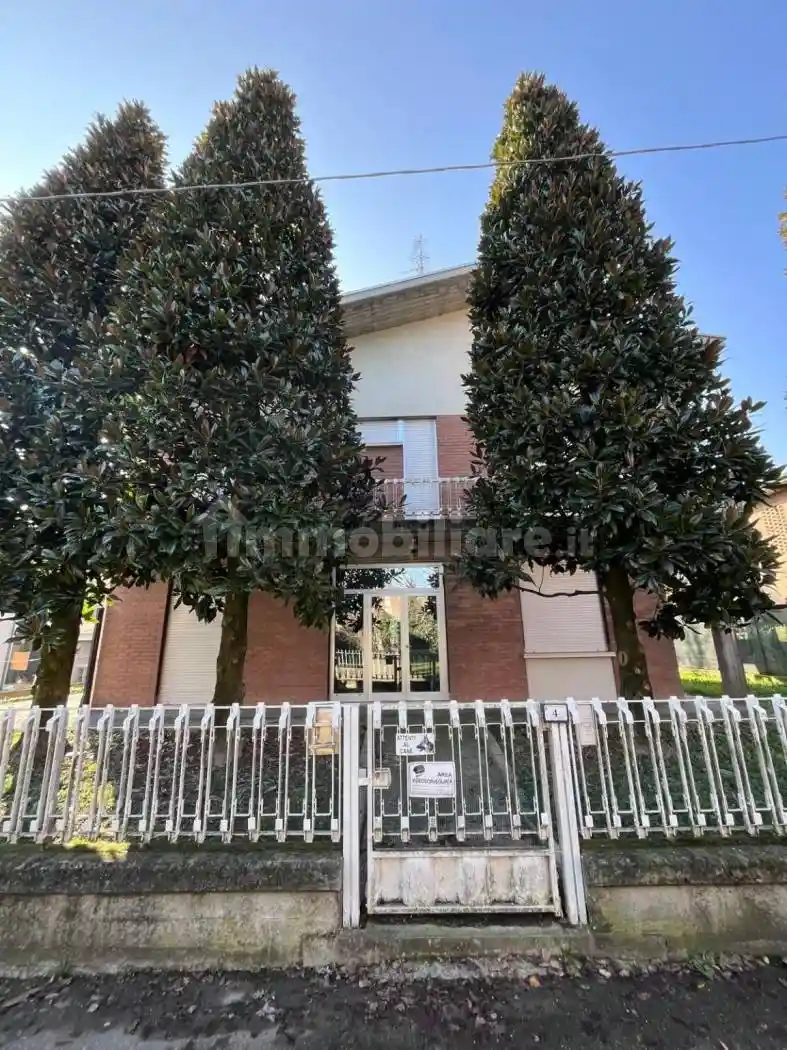 Villa in vendita a Novellara