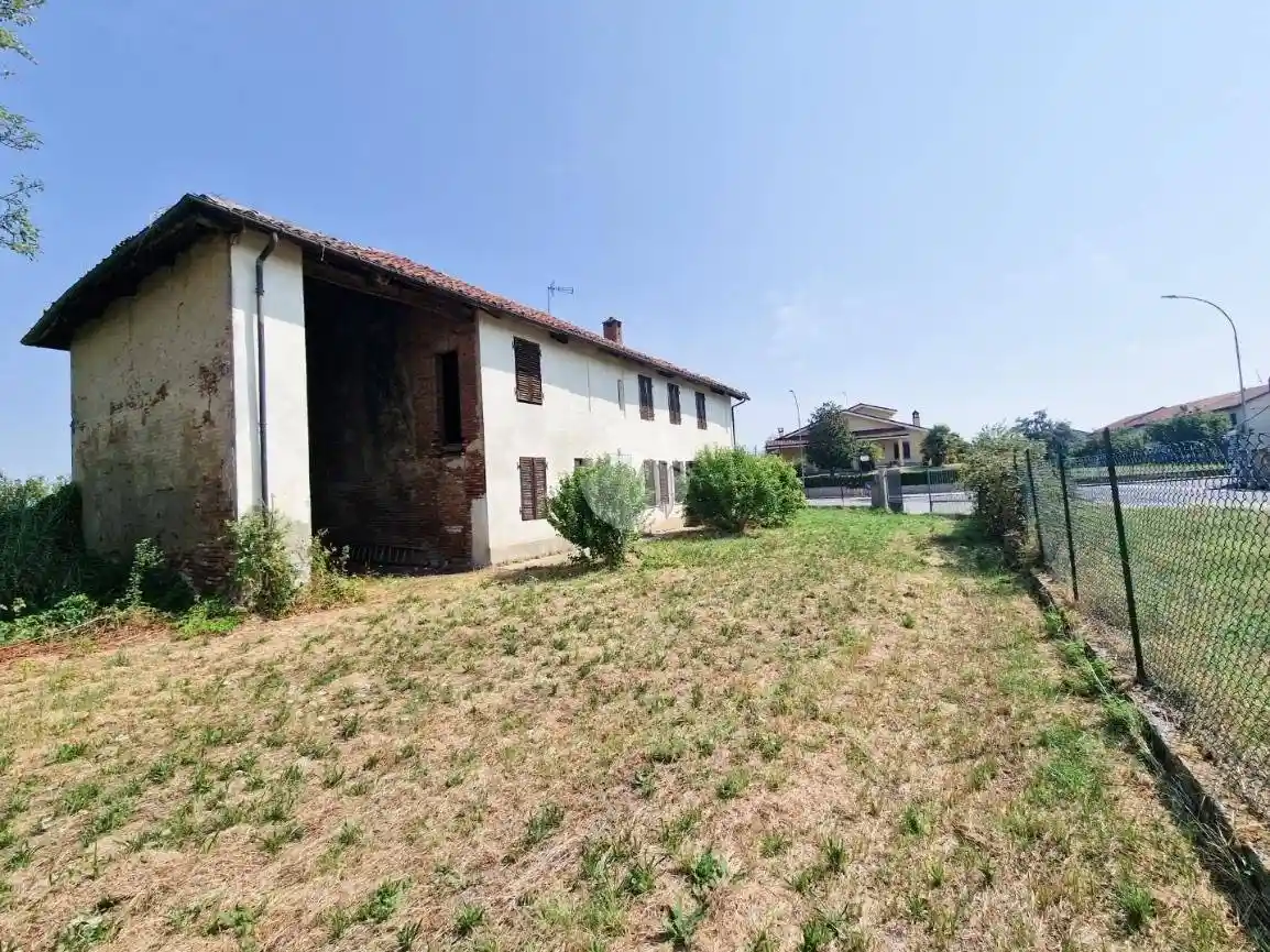 Casa indipendente in vendita a San Paolo Solbrito