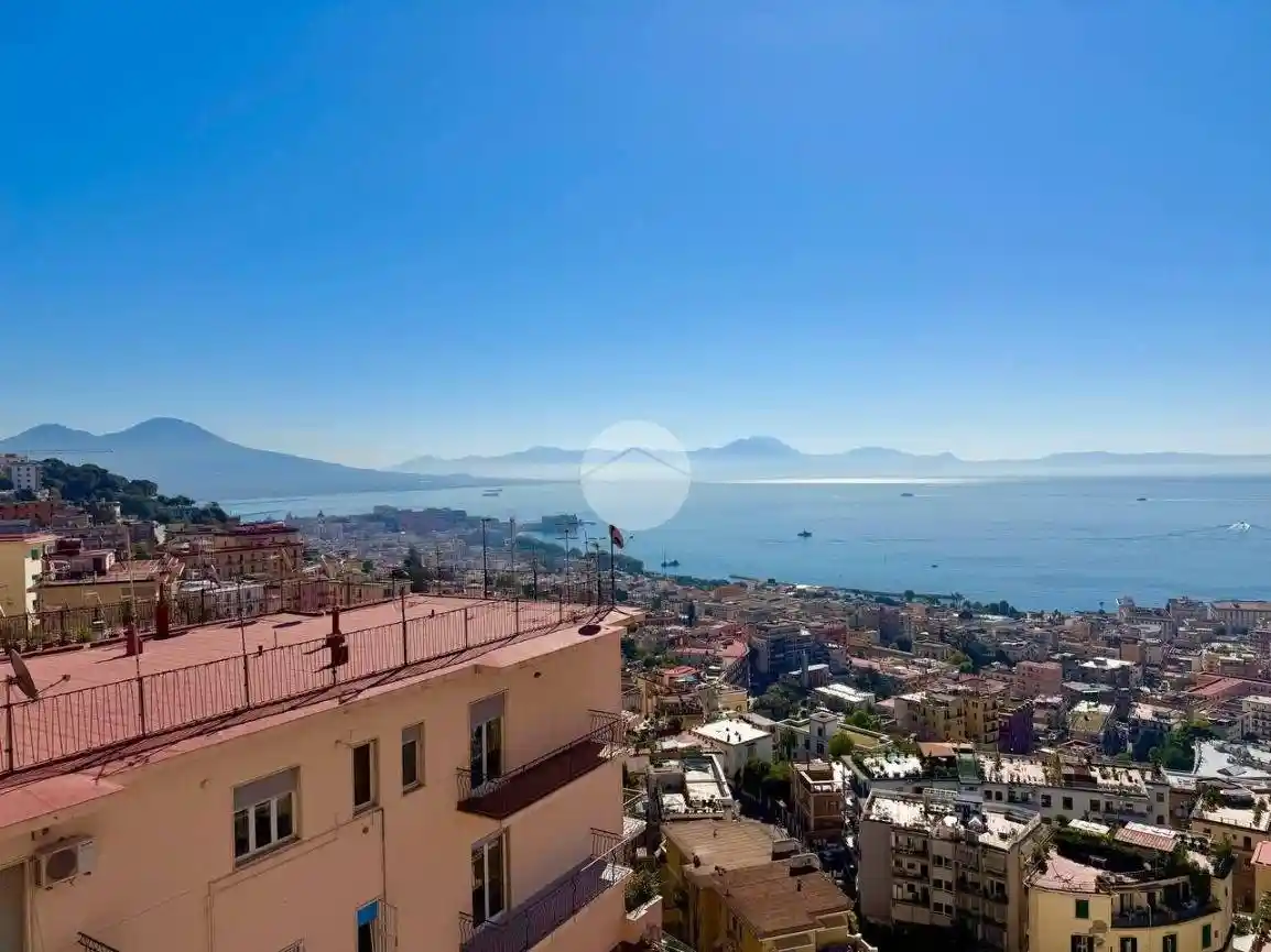 Appartamento in vendita a Napoli