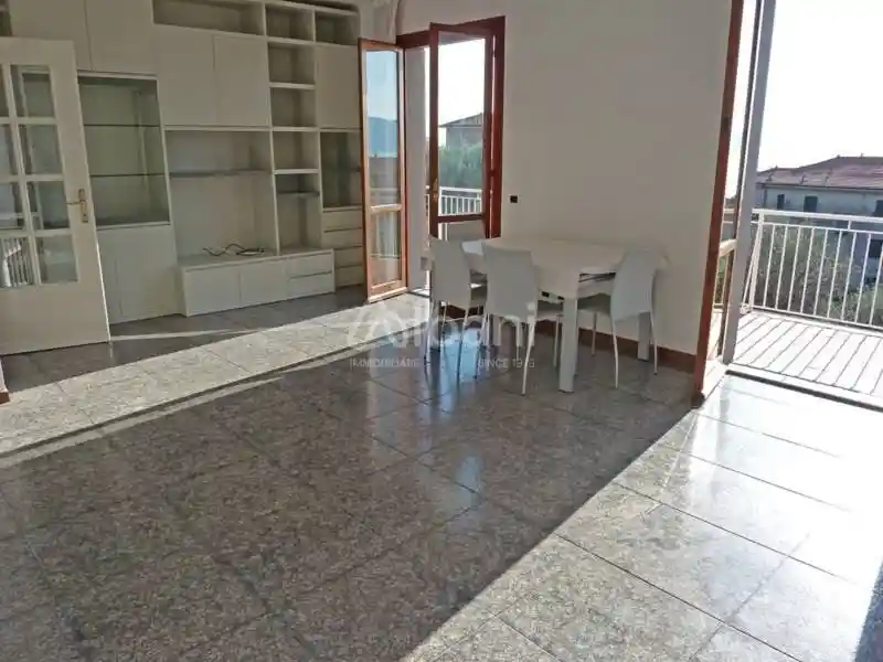 Appartamento in affitto a Lerici