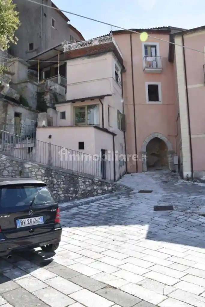 Appartamento in vendita a Vallemaio