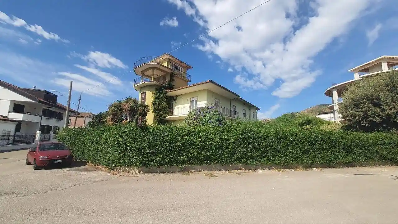 Villa in vendita a Calvi Risorta