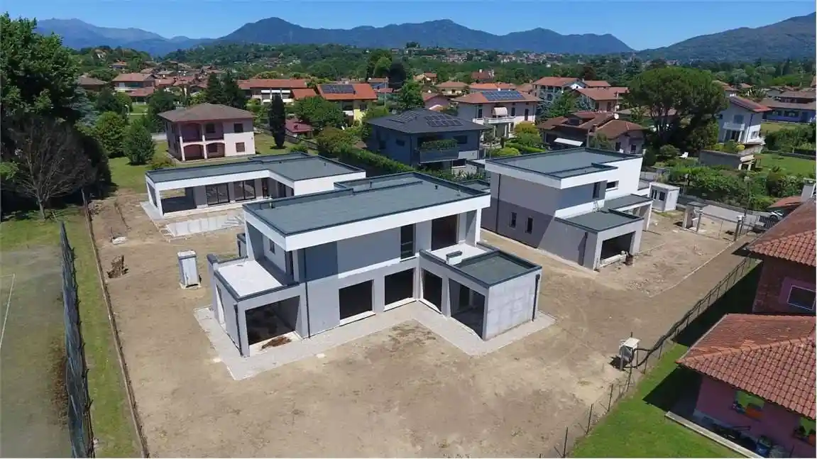 Villa in vendita a Brebbia