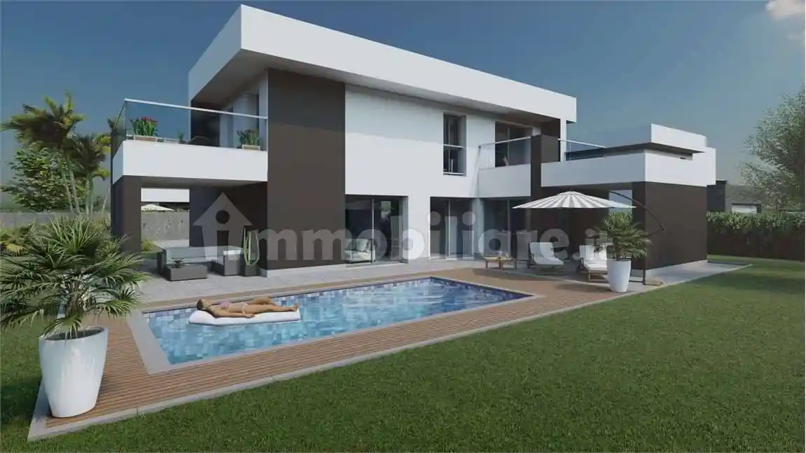 Villa in vendita a Brebbia