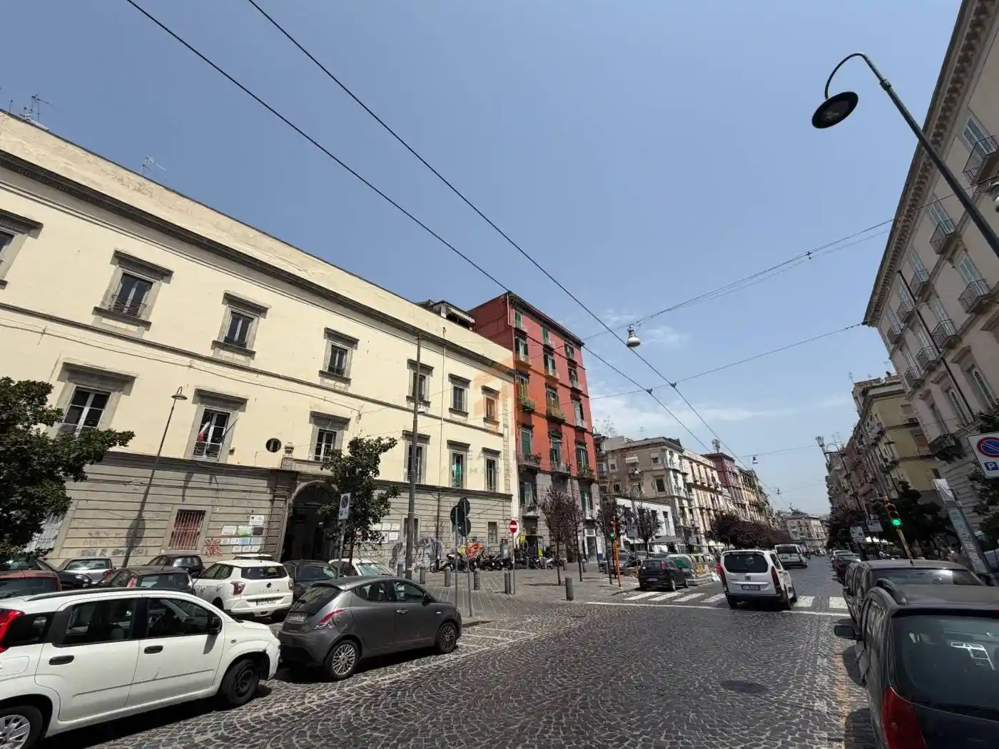 Appartamento in vendita a Napoli