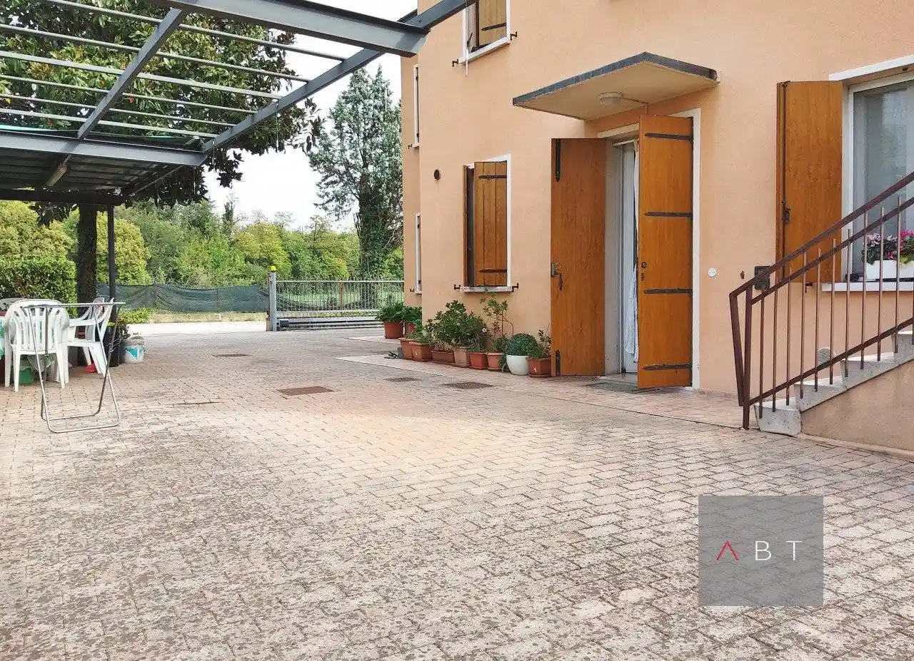 Casa indipendente in vendita a Loreggia