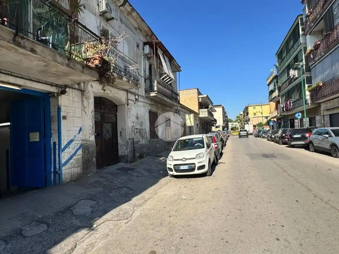 Appartamento in vendita a Napoli