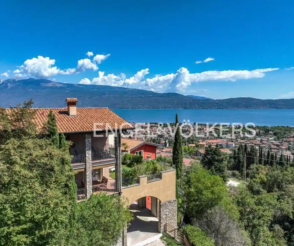 Villa in vendita a Toscolano-Maderno