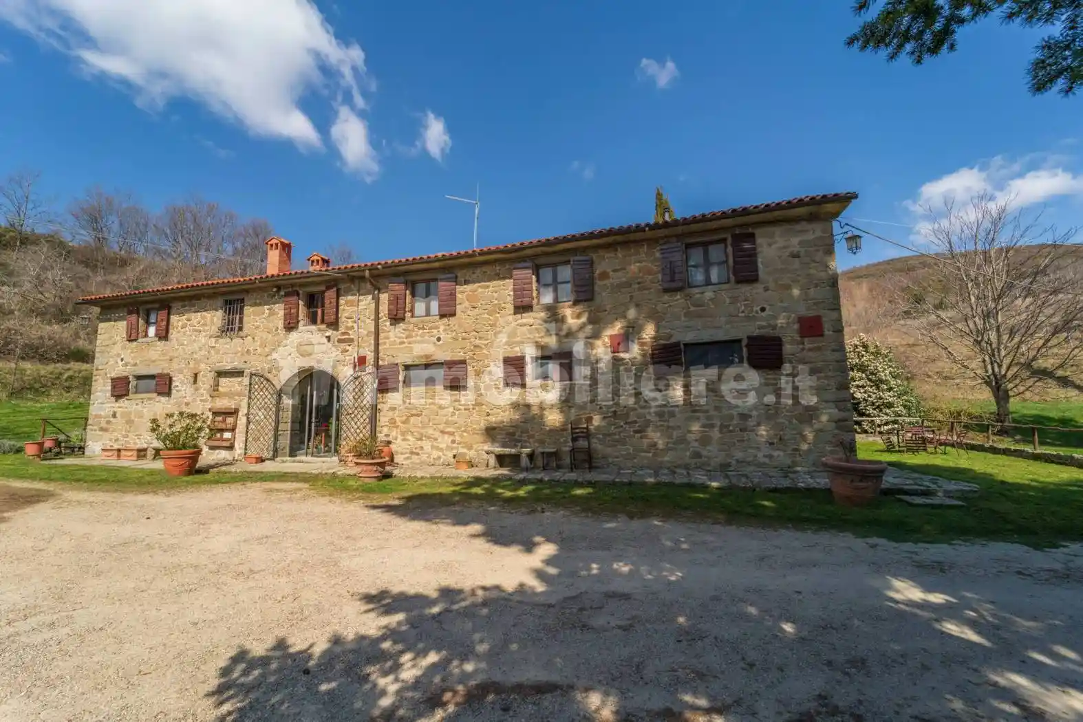 Villa in vendita a Castelfranco Piandisco