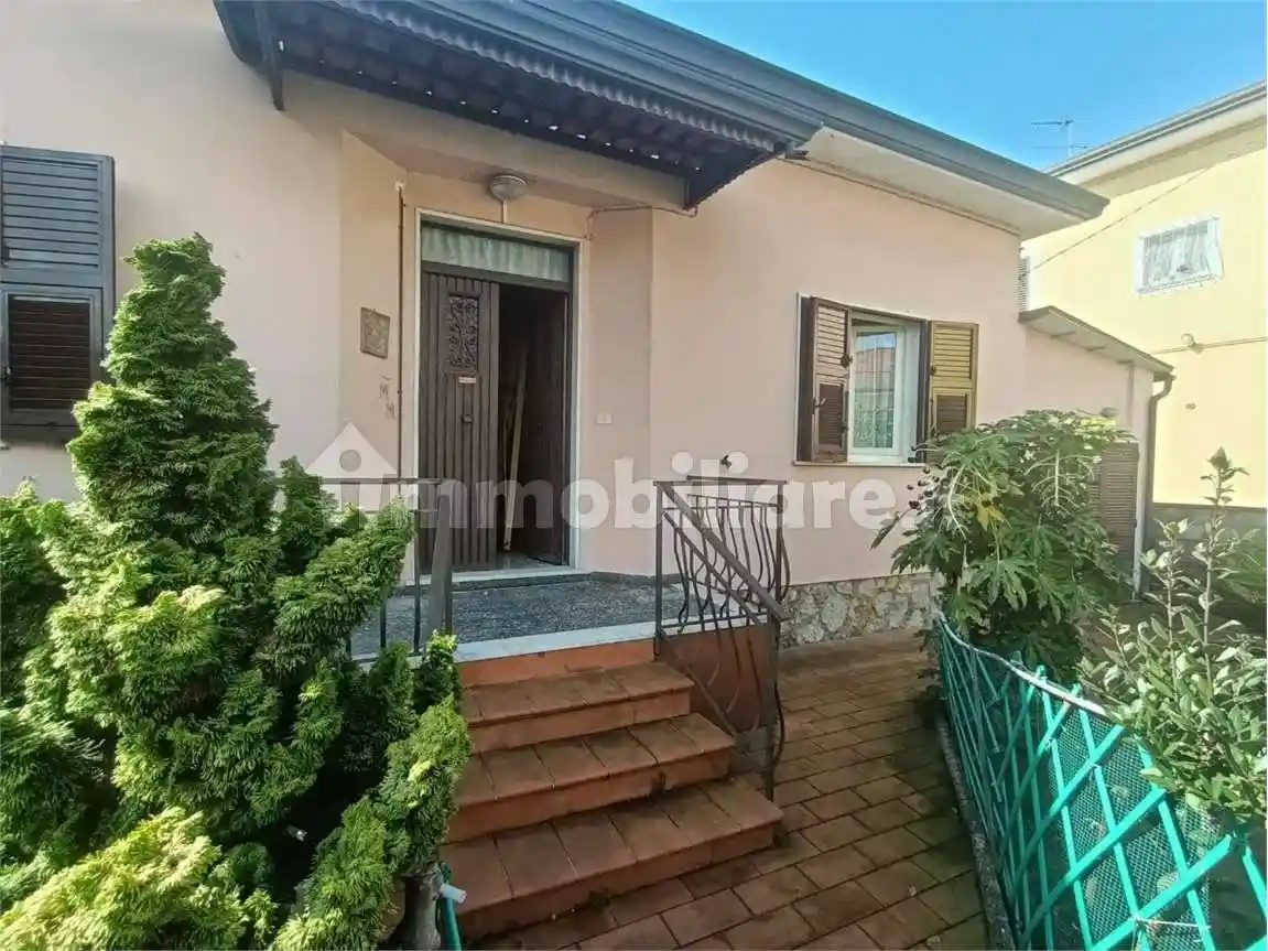 Casa indipendente in vendita a Castelnuovo Magra