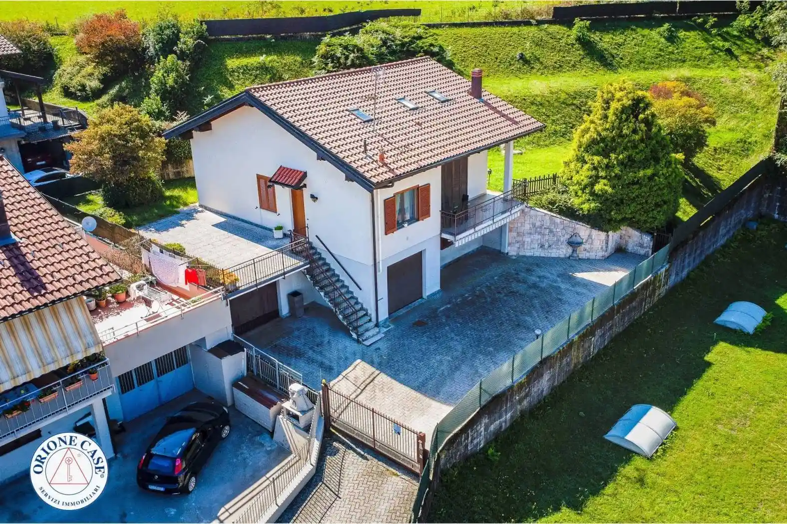 Villa in vendita a Marchirolo