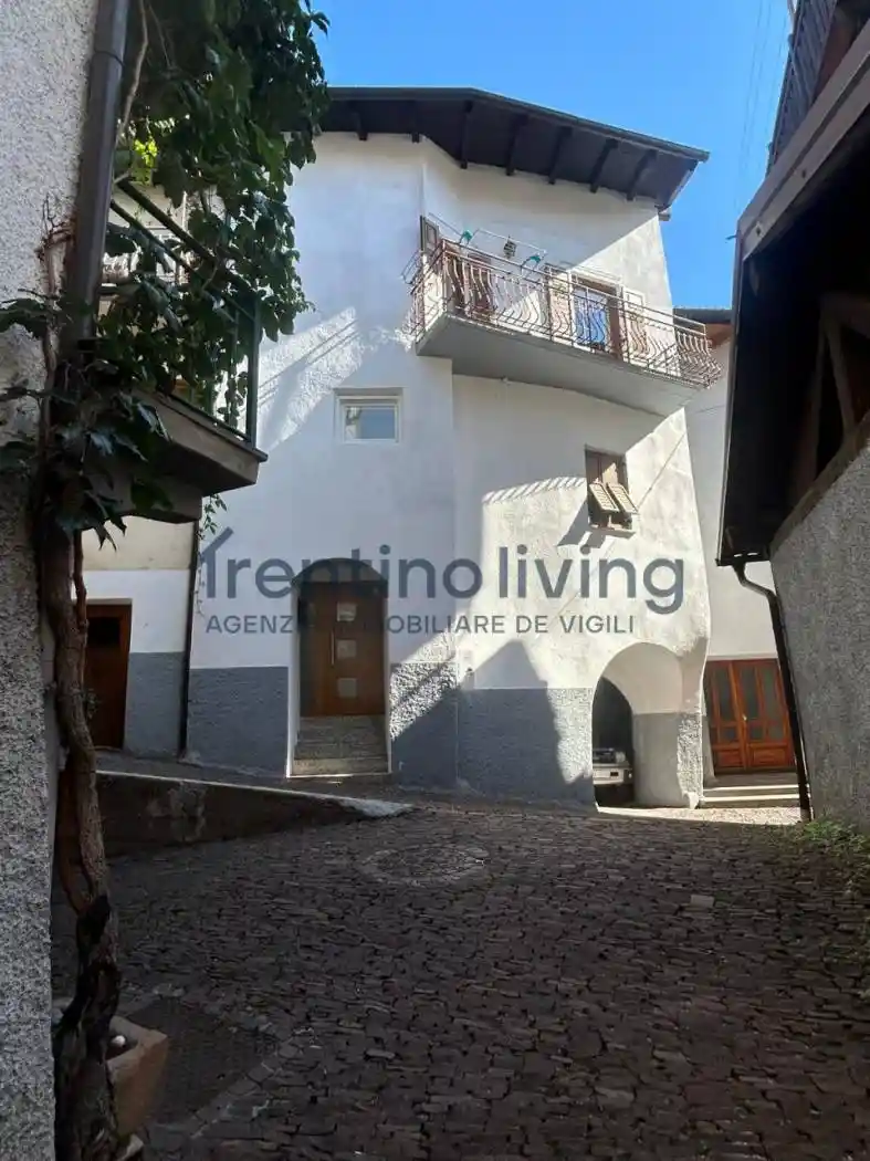 Casa indipendente in vendita a Cembra Lisignago