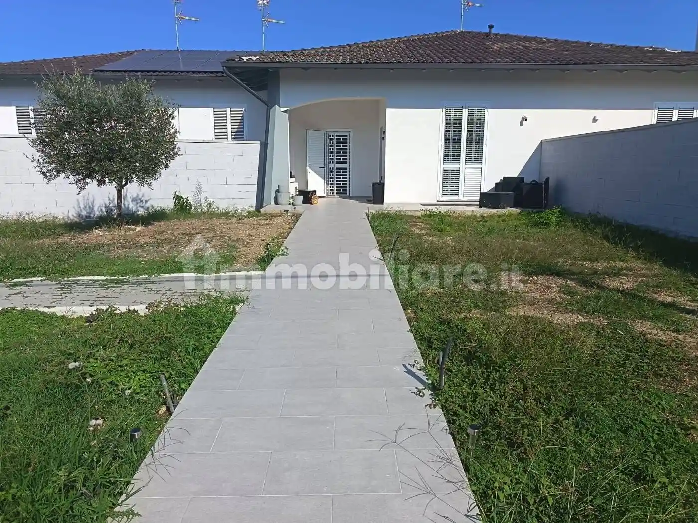 Villa in vendita a Trecate