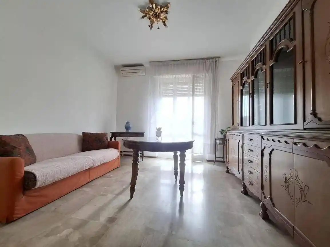 Appartamento in vendita a Voghera