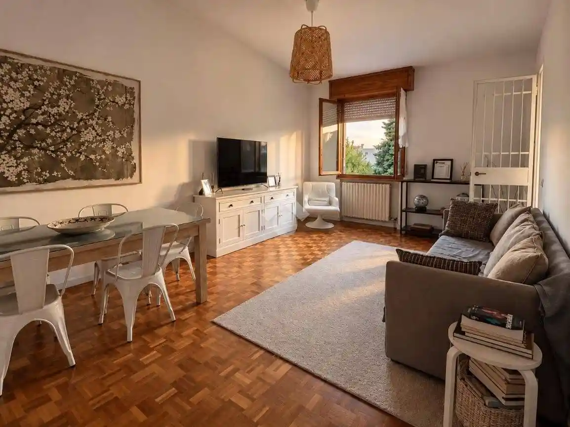 Appartamento in vendita a Parma