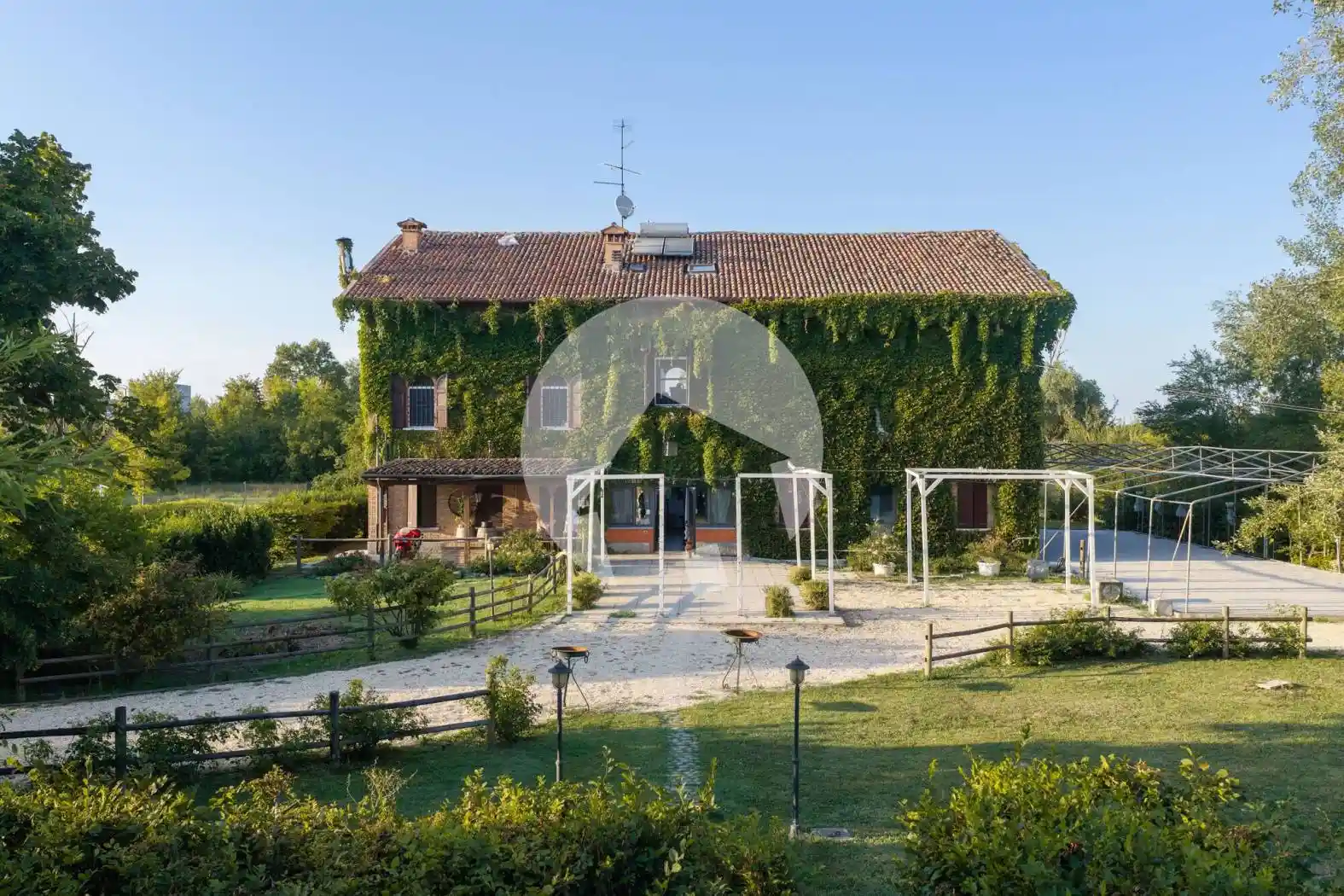 Rustico - Casale in vendita a Novellara