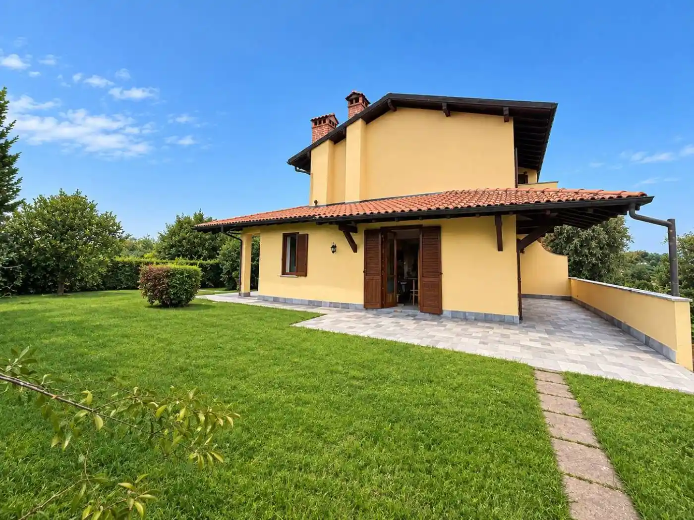Villa in vendita a Cucciago