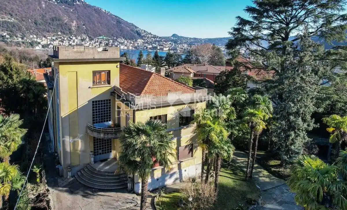 Appartamento in vendita a Como