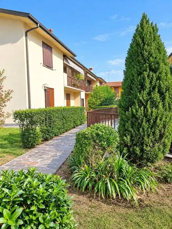 Appartamento in vendita a Mozzo