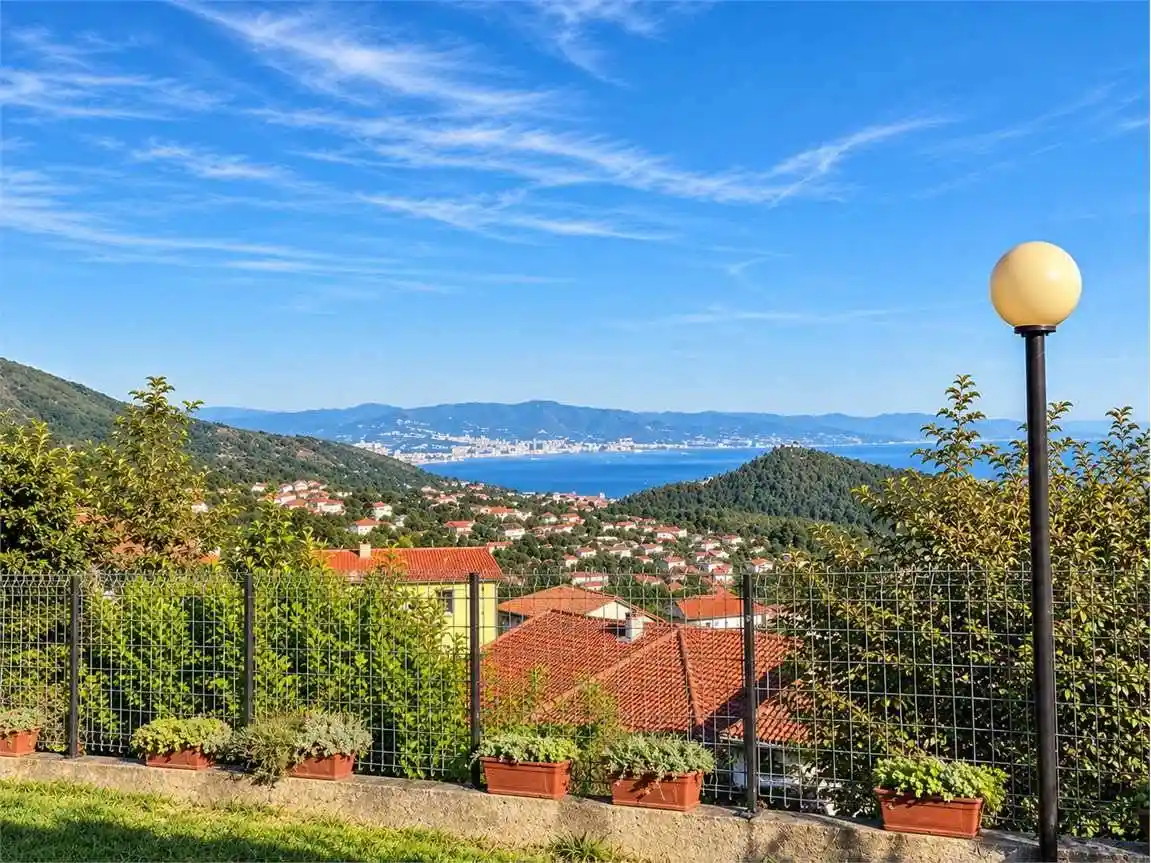 Appartamento in vendita a Cogoleto