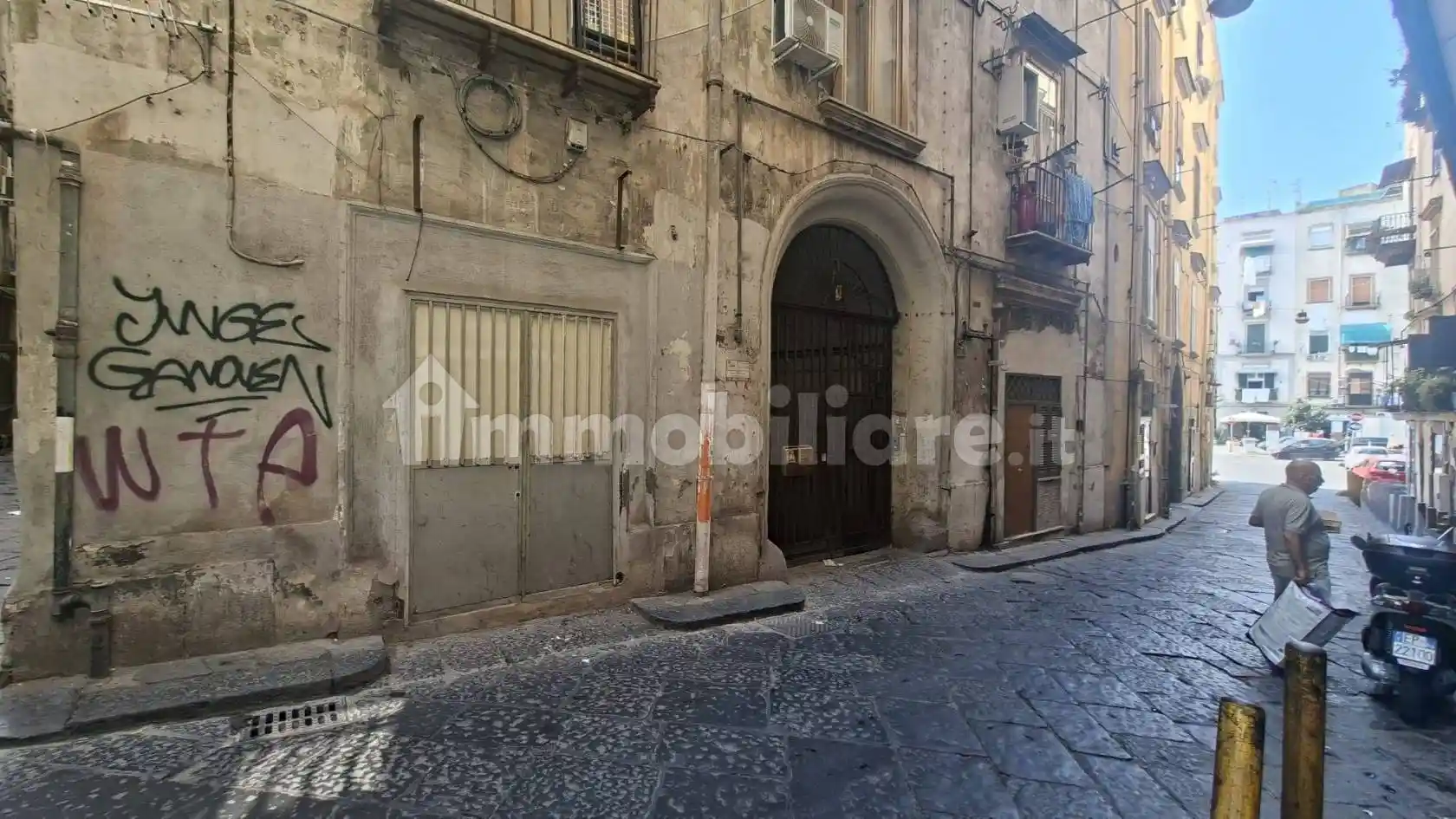 Appartamento in vendita a Napoli