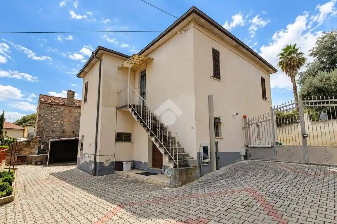Casa indipendente in vendita a Mosciano Sant'Angelo