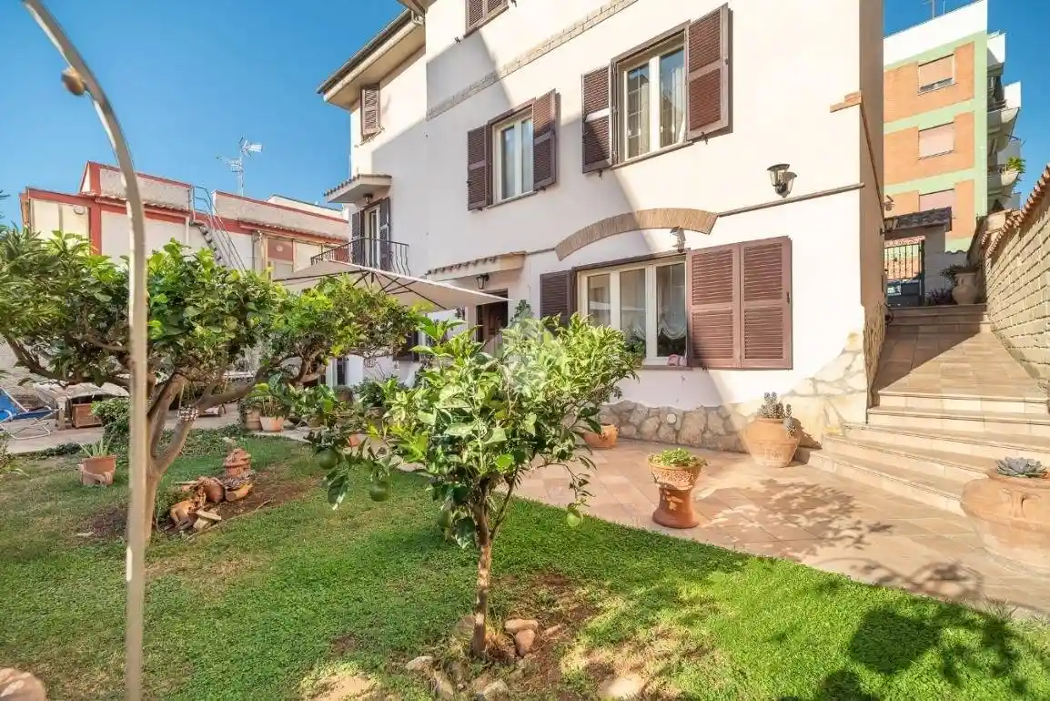 Villa in vendita a Civitavecchia