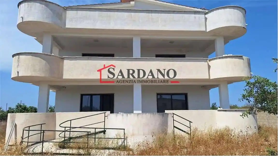 Palazzo - Edificio in vendita a Erchie