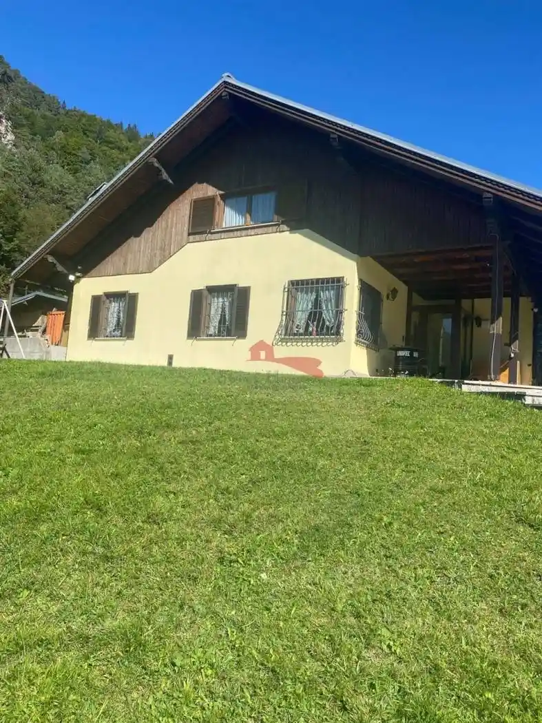 Casa indipendente in vendita a Malborghetto Valbruna