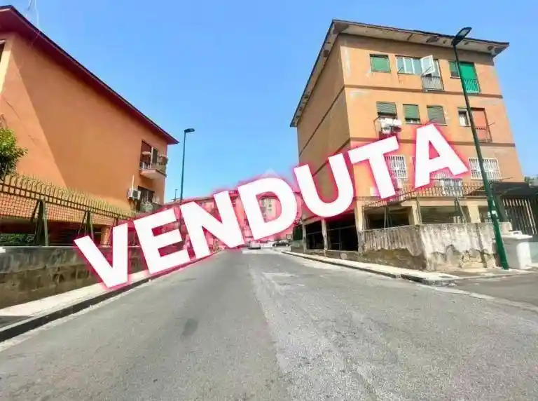 Appartamento in vendita a Napoli