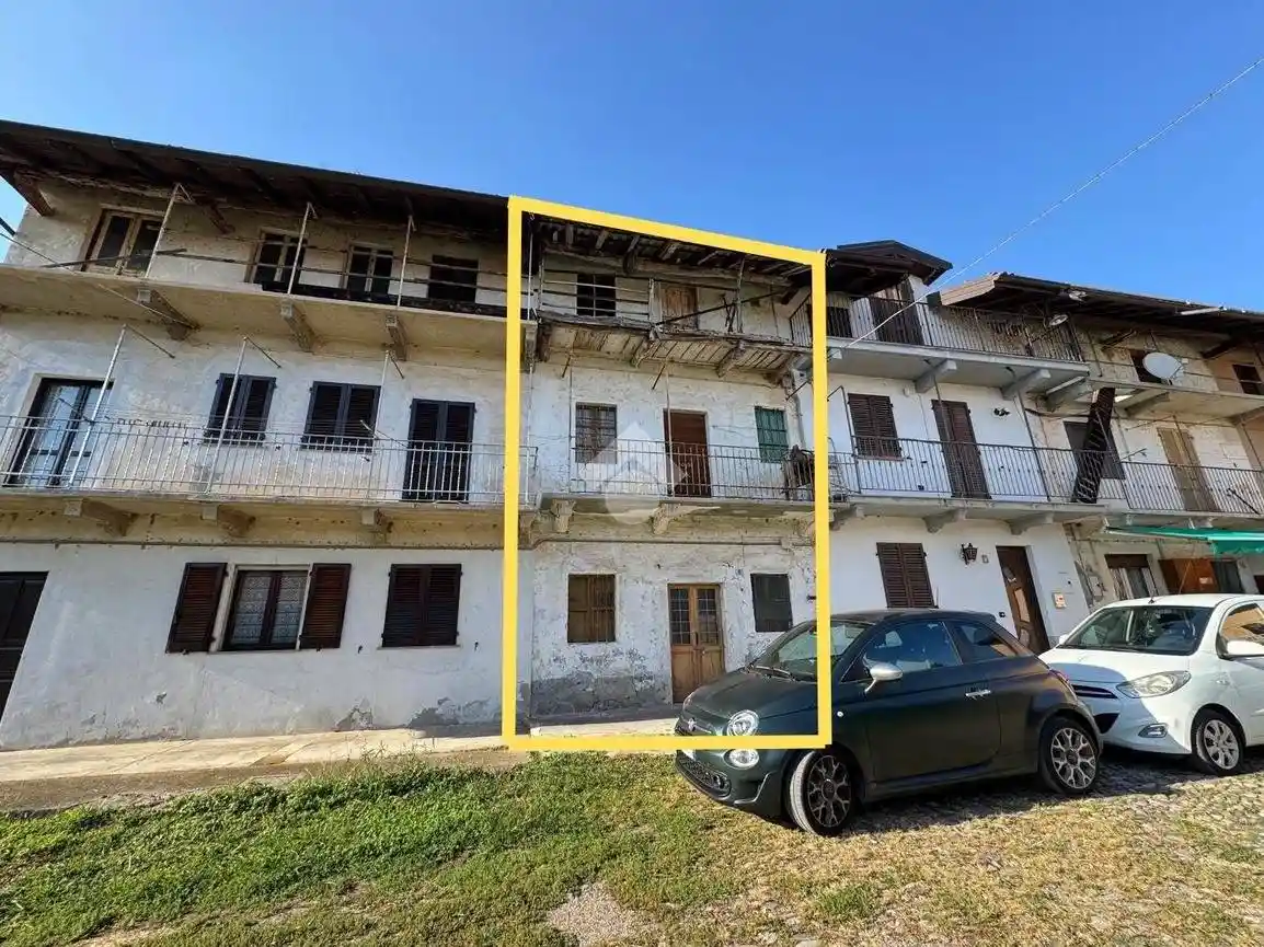 Rustico - Casale in vendita a Momo