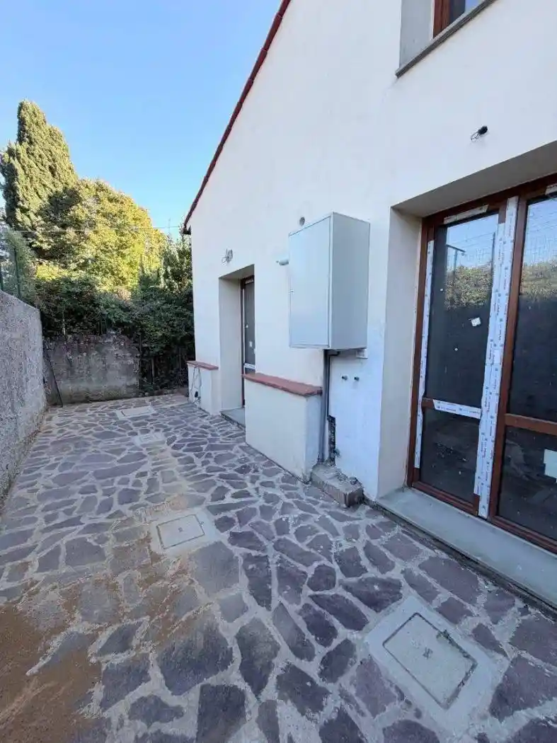 Casa indipendente in vendita a Lastra a Signa