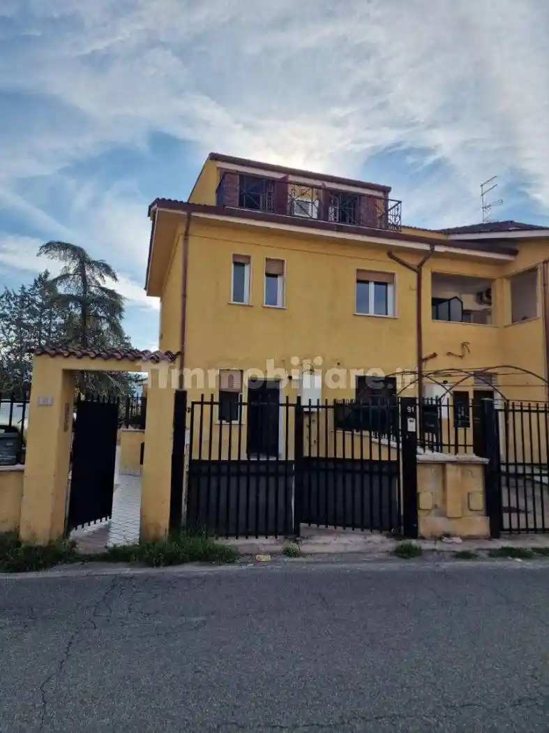 Appartamento in affitto a Guidonia Montecelio
