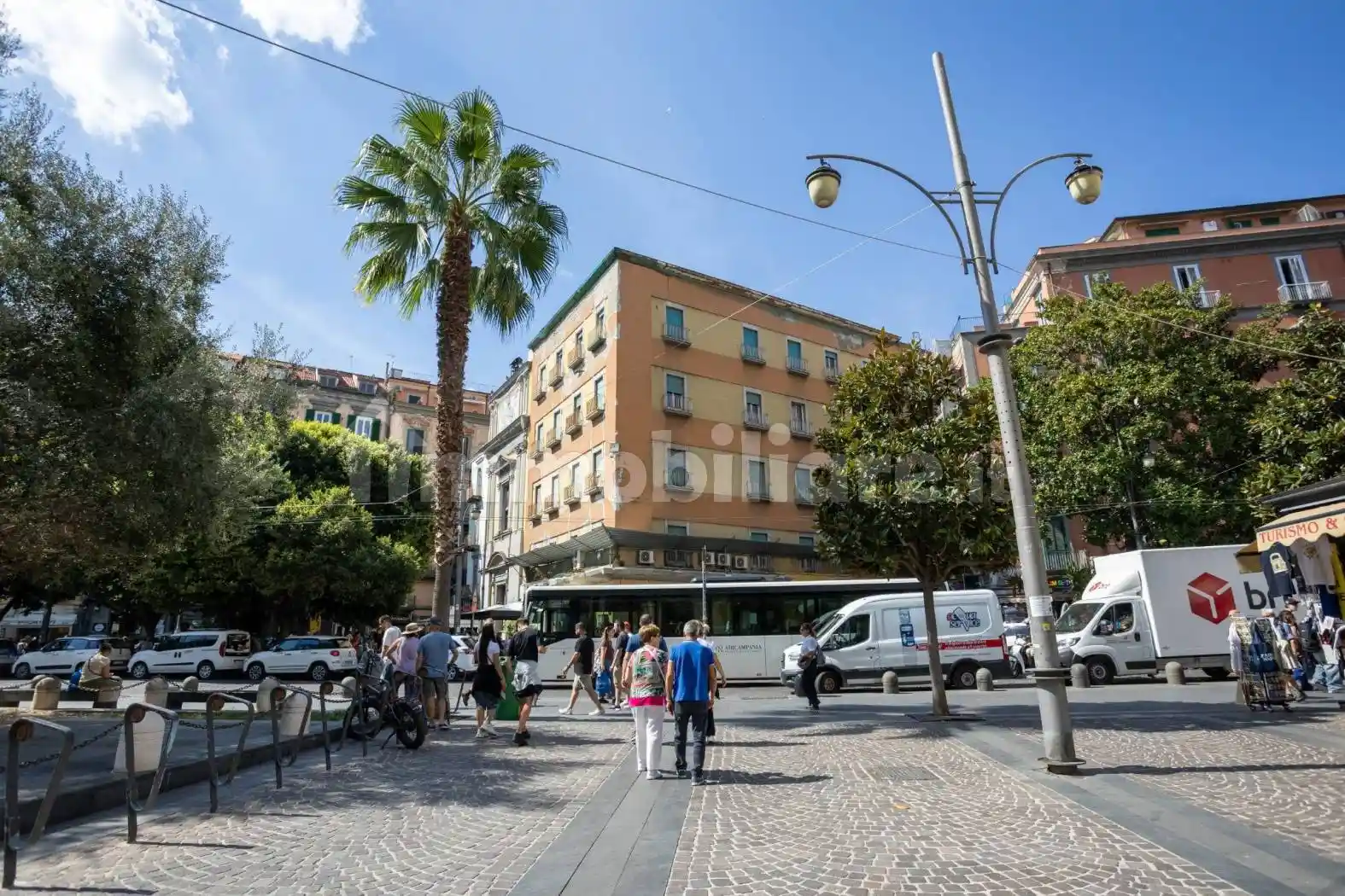 Appartamento in vendita a Napoli