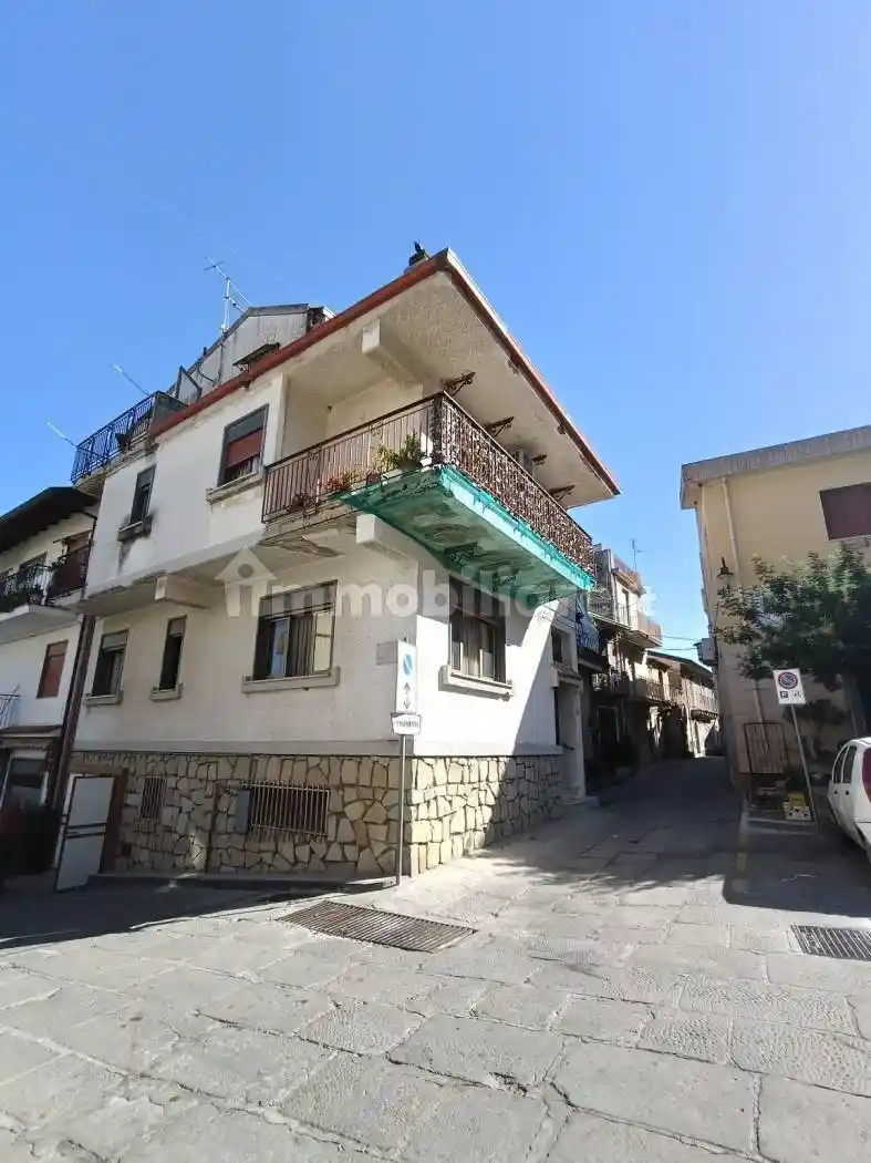 Casa indipendente in vendita a Basicò