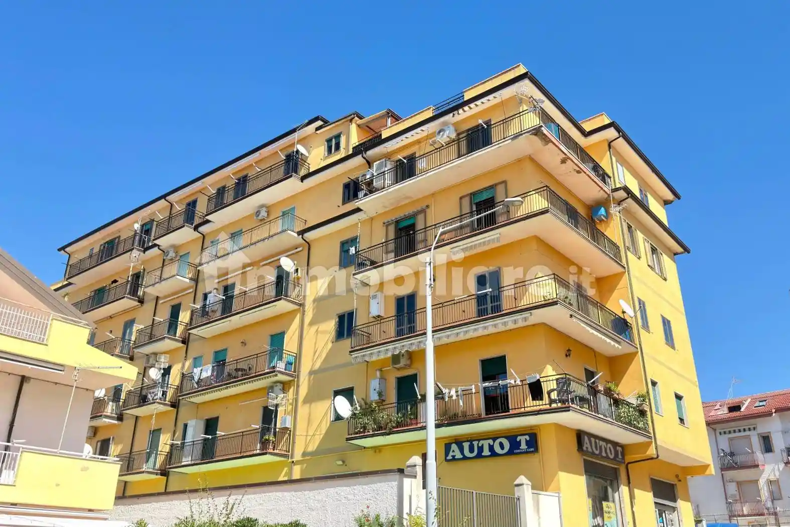 Appartamento in vendita a Paola