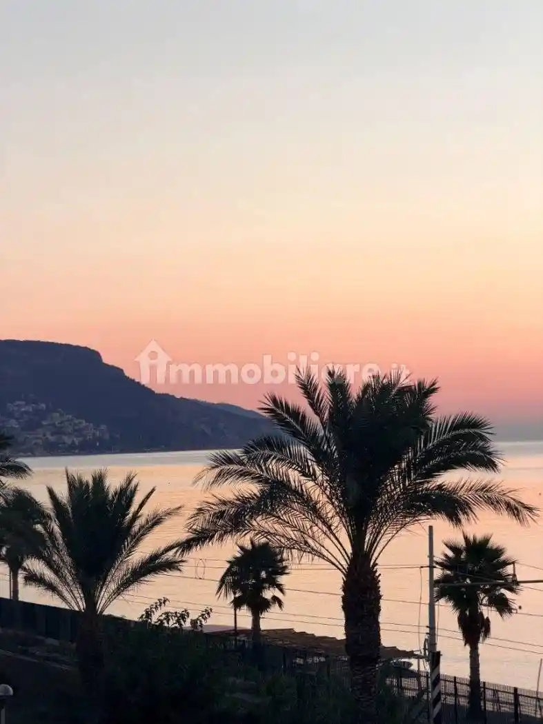 Appartamento in vendita a Pietra Ligure